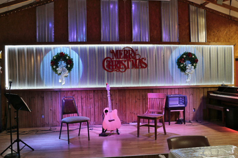 Bluegrass Christmas Presented by the Tolbert Family