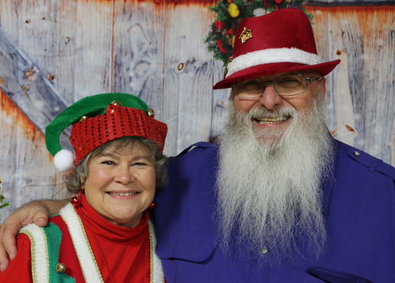 Bluegrass Christmas Presented by the Tolbert Family