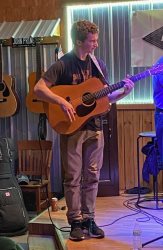 Luke Black (WOW, he Luke Black (WOW, he