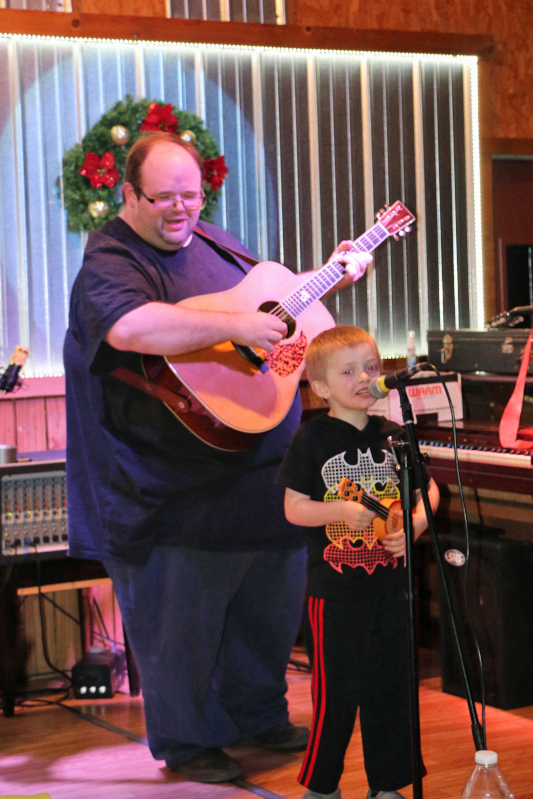 Bluegrass Christmas Presented by the Tolbert Family