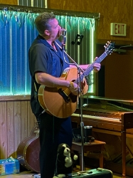 Jory Lee sings "Wake Up Little Susie."