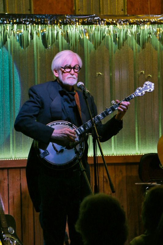 Three on a String with Sean Dietrich